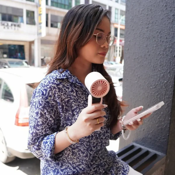 Moden, ringan & senang dibawa ke mana-mana ✨Nak nampak cool sambil feeling angin sejuk Aircond F