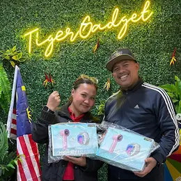 married couple customer